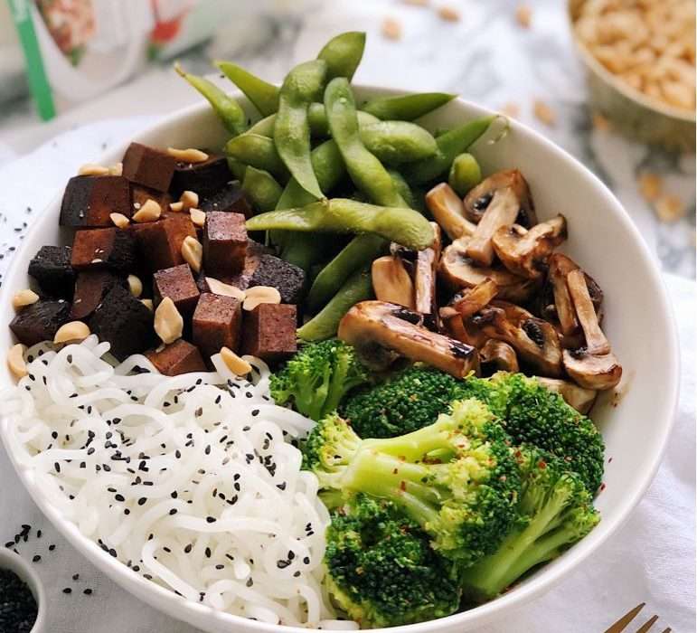 REZEPT: Asiatische Nudel Bowl