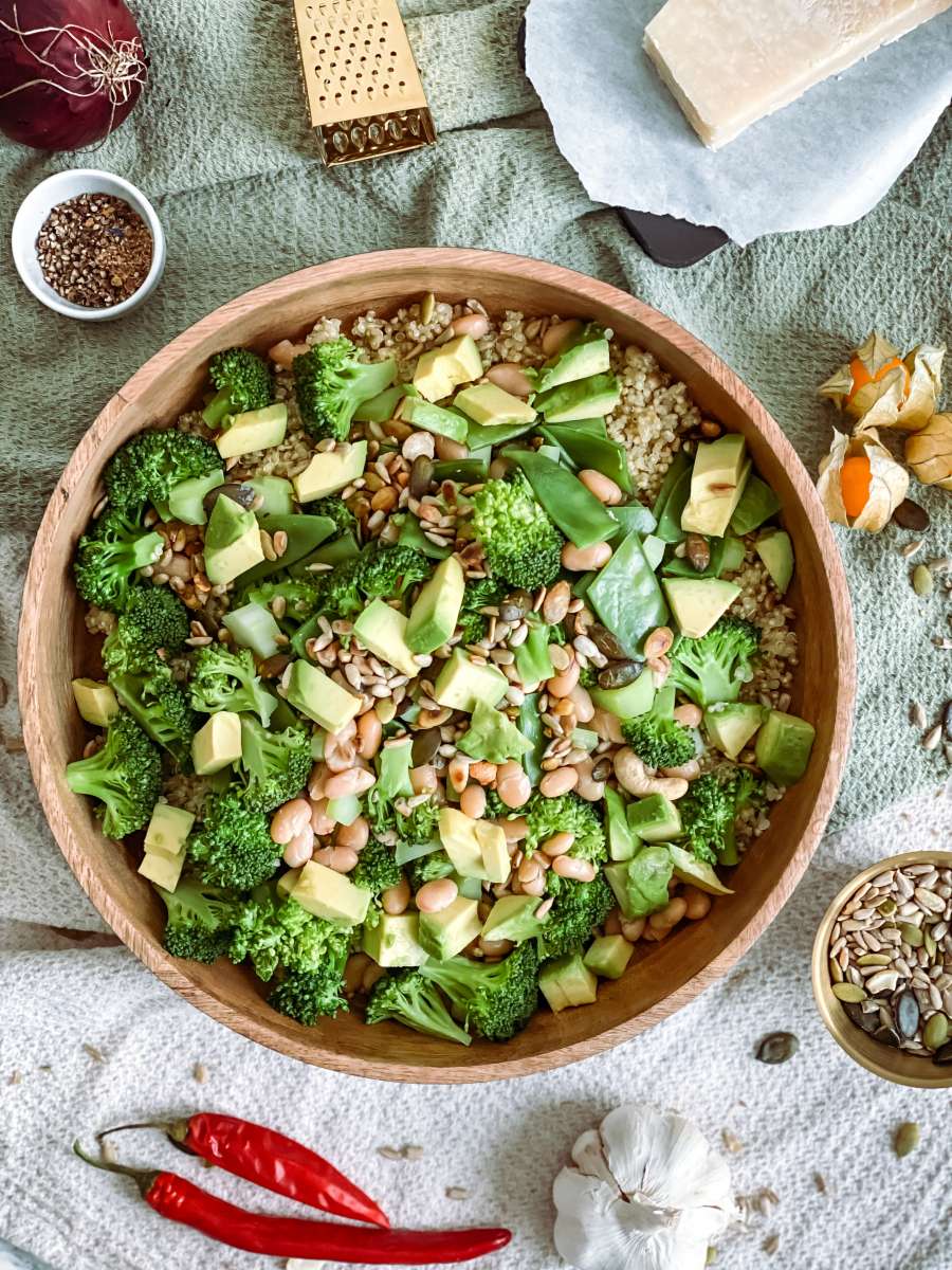 REZEPT: Pesto Quinoa Salat